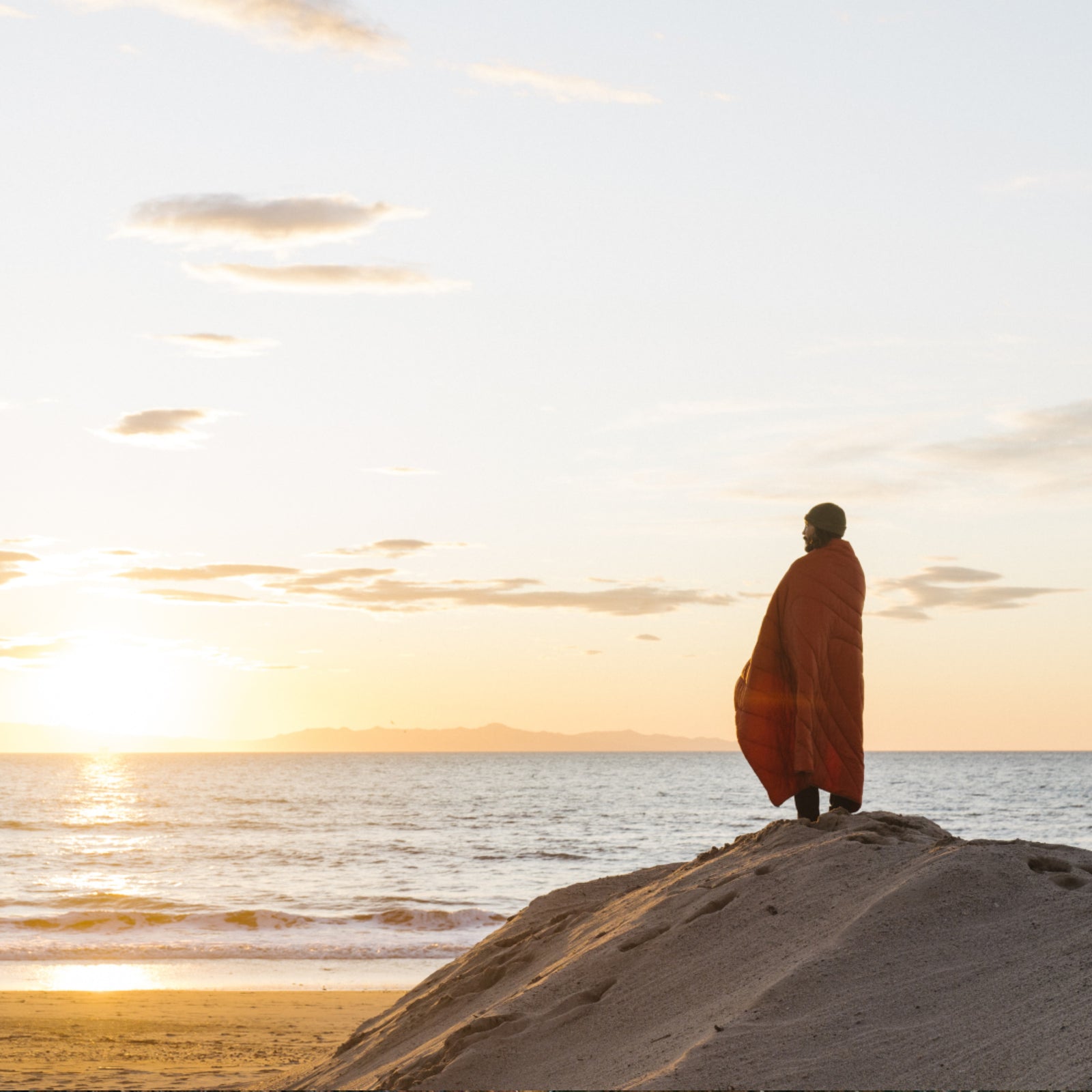 RUMPL Blanket Sedona Man at beach