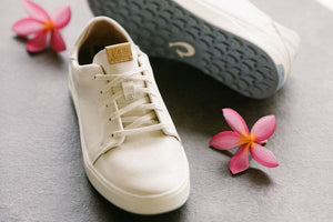 OluKai Women's Wailea Leather Golf Shoes | White