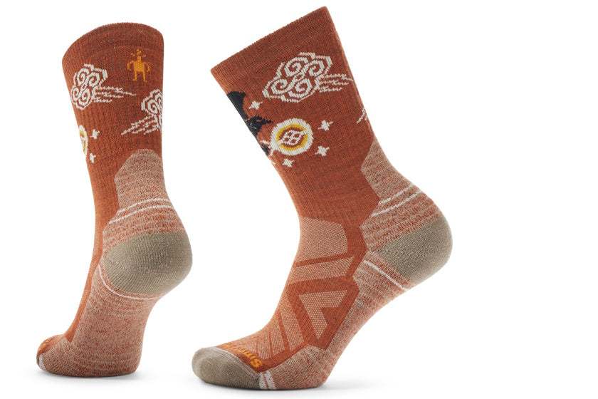 Smartwool Women&#39;s Hike Light Cushion Guardian of the Skies Crew Socks } Picante