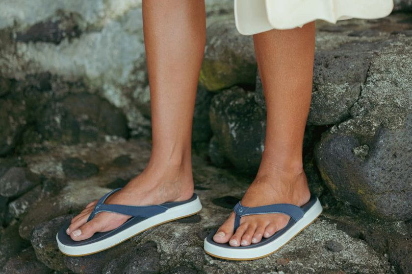 OluKai Women's Nu'a Pi'o Sandals Sandal Trench Blue Trench Blue