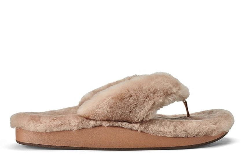 OluKai Women's Kīpe'a Heu Slipper Sandals | Tan Shearling